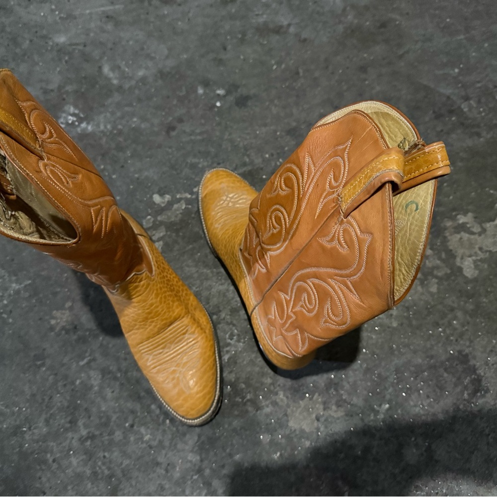 Men's Tan Leather Western Boots - Picture 8 of 9